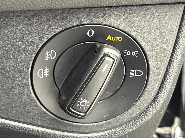 ポロ ＴＳＩ　Ｒライン　セーフティＰＫＧ　ディスカバープロＰＫＧ　テクノロジーＰＫＧ　バックカメラ　アダプティブクルーズコントロール　ＬＥＤヘッドランプ　スポーツサスペンション　レインセンサー　デュアルオートエアコン　禁煙車（47枚目）