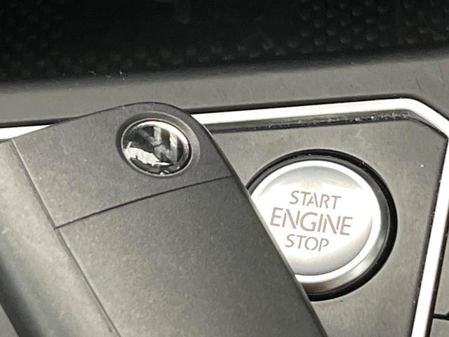 ポロ ＴＳＩ　Ｒライン　セーフティＰＫＧ　ディスカバープロＰＫＧ　テクノロジーＰＫＧ　バックカメラ　アダプティブクルーズコントロール　ＬＥＤヘッドランプ　スポーツサスペンション　レインセンサー　デュアルオートエアコン　禁煙車（59枚目）