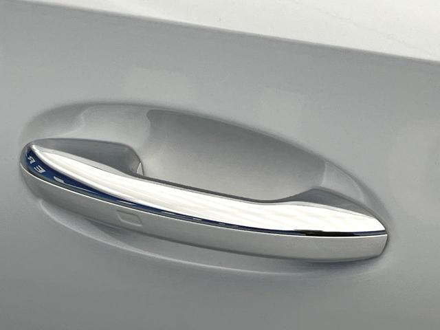 Ｃクラスステーションワゴン Ｃ２２０ｄ　ワゴンアバンギャルド　ＡＭＧライン　現行モデル　パノラミックスライディングルーフ　ベーシックＰＫＧ　レザーエクスクルーシブＰＫＧ　ワンオーナー　フットトランクオープナー　全周囲カメラ　メルセデスミーコネクト　前席シートヒーター　禁煙車（24枚目）