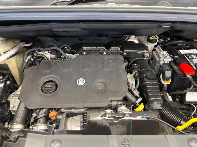 ベルランゴ シャイン　ワンオーナー　マルチパノラミックルーフ　ＡＰＰＬＥＣＡＲＰＬＡＹ　バックカメラ　後席３席独立シート　後席サンブラインド　スマートフォンワイヤレスチャージング　デュアルオートエアコン　禁煙車（21枚目）