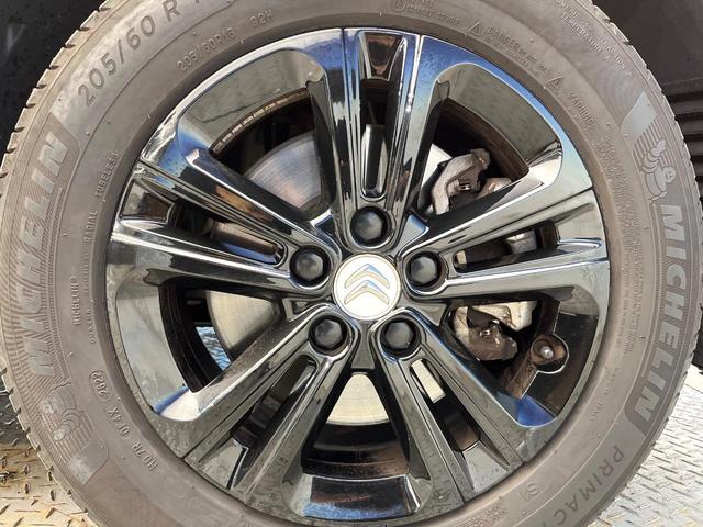 ベルランゴ シャイン　ワンオーナー　マルチパノラミックルーフ　ＡＰＰＬＥＣＡＲＰＬＡＹ　バックカメラ　後席３席独立シート　後席サンブラインド　スマートフォンワイヤレスチャージング　デュアルオートエアコン　禁煙車（32枚目）