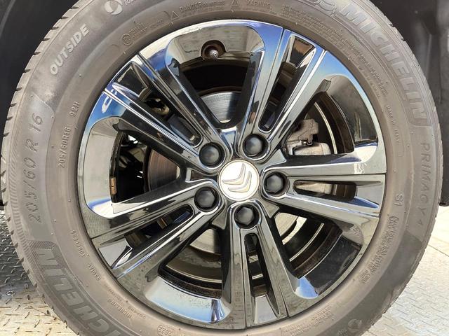 ベルランゴ シャイン　ワンオーナー　マルチパノラミックルーフ　ＡＰＰＬＥＣＡＲＰＬＡＹ　バックカメラ　後席３席独立シート　後席サンブラインド　スマートフォンワイヤレスチャージング　デュアルオートエアコン　禁煙車（35枚目）