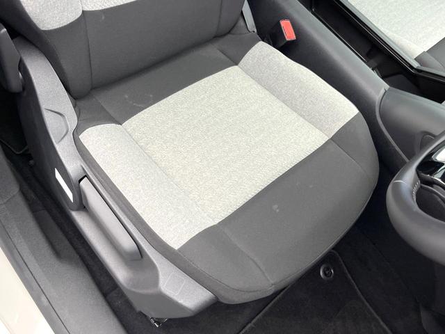 ベルランゴ シャイン　ワンオーナー　マルチパノラミックルーフ　ＡＰＰＬＥＣＡＲＰＬＡＹ　バックカメラ　後席３席独立シート　後席サンブラインド　スマートフォンワイヤレスチャージング　デュアルオートエアコン　禁煙車（36枚目）