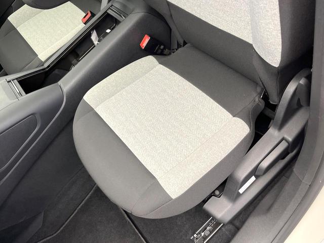 ベルランゴ シャイン　ワンオーナー　マルチパノラミックルーフ　ＡＰＰＬＥＣＡＲＰＬＡＹ　バックカメラ　後席３席独立シート　後席サンブラインド　スマートフォンワイヤレスチャージング　デュアルオートエアコン　禁煙車（37枚目）