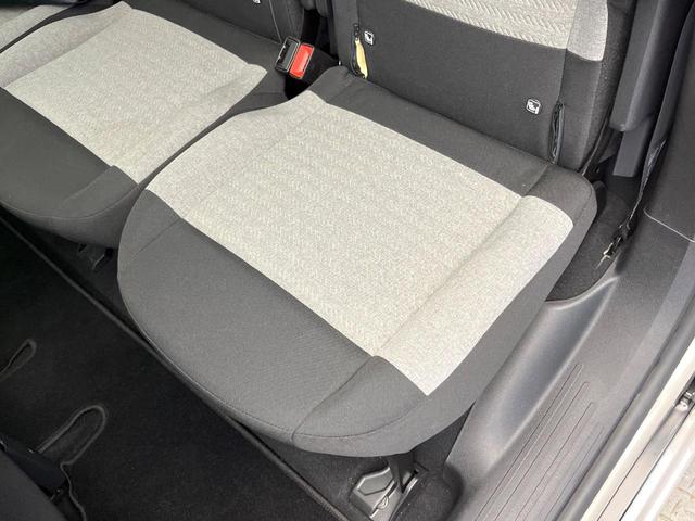 ベルランゴ シャイン　ワンオーナー　マルチパノラミックルーフ　ＡＰＰＬＥＣＡＲＰＬＡＹ　バックカメラ　後席３席独立シート　後席サンブラインド　スマートフォンワイヤレスチャージング　デュアルオートエアコン　禁煙車（39枚目）