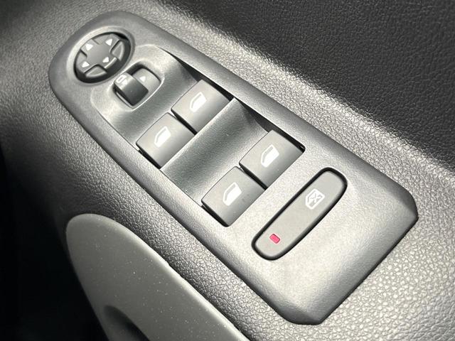 ベルランゴ シャイン　ワンオーナー　マルチパノラミックルーフ　ＡＰＰＬＥＣＡＲＰＬＡＹ　バックカメラ　後席３席独立シート　後席サンブラインド　スマートフォンワイヤレスチャージング　デュアルオートエアコン　禁煙車（45枚目）