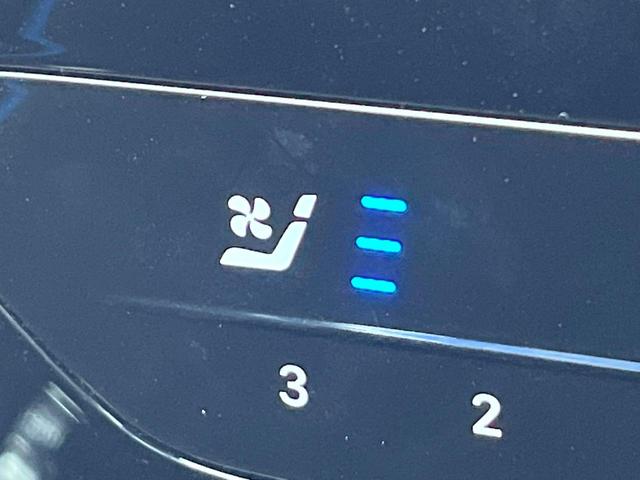 ＧＬＣ ＧＬＣ２２０ｄ　４ＭクペドライバズＰ＋ＡＭＧラインＰ　現行モデル　ワンオーナー　パノラミックスライディングルーフ　レザーエクスクルーシブＰＫＧ　スポーティエンジンサウンド　全席シートヒーター　シートベンチレーター　全周囲カメラ　フットトランクオープナー（8枚目）