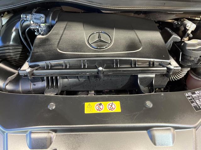 Ｖクラス Ｖ２２０ｄ　アバンギャルド　ＡＭＧライン　レーダーセーフティパッケージ　両側パワースライドドア　パワーバックドア　フリップダウンモニター　黒革シート　前席メモリー機能付パワーシート　前席シートヒーター　全周囲カメラ　ＬＥＤヘッドランプ　禁煙車（22枚目）