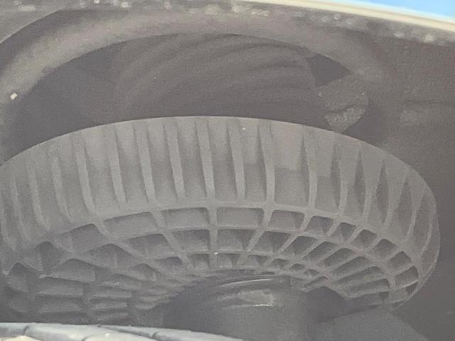 Ｖクラス Ｖ２２０ｄ　アバンギャルド　ＡＭＧライン　レーダーセーフティパッケージ　両側パワースライドドア　パワーバックドア　フリップダウンモニター　黒革シート　前席メモリー機能付パワーシート　前席シートヒーター　全周囲カメラ　ＬＥＤヘッドランプ　禁煙車（26枚目）