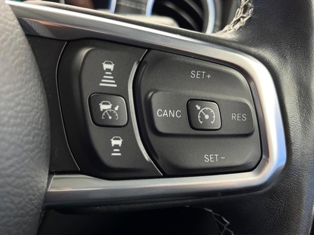 ジープ・ラングラーアンリミテッド サハラ ワンオーナー レーダークルーズコントロール 黒革シート 前席シートヒーター ダウンヒルアシスト デュアルオートエアコン バックカメラ 衝突軽減システム コーナーセンサー オートライト フルセグ 禁煙車(4枚目)