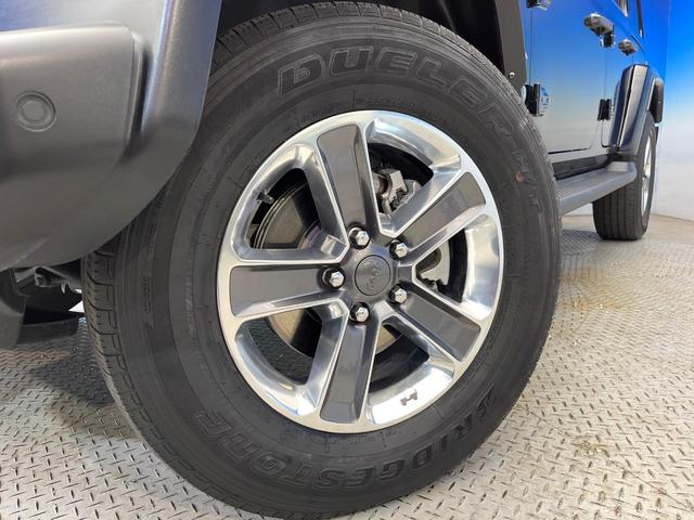 ジープ・ラングラーアンリミテッド サハラ ワンオーナー レーダークルーズコントロール 黒革シート 前席シートヒーター ダウンヒルアシスト デュアルオートエアコン バックカメラ 衝突軽減システム コーナーセンサー オートライト フルセグ 禁煙車(15枚目)