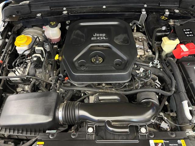 ジープ・ラングラーアンリミテッド サハラ ワンオーナー レーダークルーズコントロール 黒革シート 前席シートヒーター ダウンヒルアシスト デュアルオートエアコン バックカメラ 衝突軽減システム コーナーセンサー オートライト フルセグ 禁煙車(20枚目)