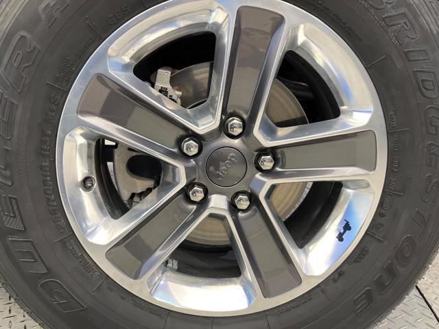 ジープ・ラングラーアンリミテッド サハラ ワンオーナー レーダークルーズコントロール 黒革シート 前席シートヒーター ダウンヒルアシスト デュアルオートエアコン バックカメラ 衝突軽減システム コーナーセンサー オートライト フルセグ 禁煙車(26枚目)