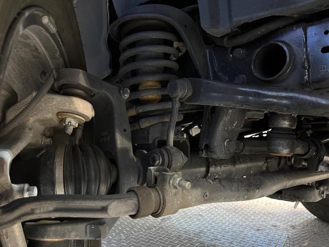 ジープ・ラングラーアンリミテッド サハラ ワンオーナー レーダークルーズコントロール 黒革シート 前席シートヒーター ダウンヒルアシスト デュアルオートエアコン バックカメラ 衝突軽減システム コーナーセンサー オートライト フルセグ 禁煙車(30枚目)