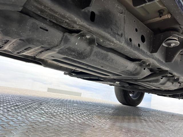 ジープ・ラングラーアンリミテッド サハラ ワンオーナー レーダークルーズコントロール 黒革シート 前席シートヒーター ダウンヒルアシスト デュアルオートエアコン バックカメラ 衝突軽減システム コーナーセンサー オートライト フルセグ 禁煙車(31枚目)