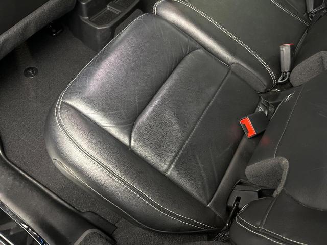 ジープ・ラングラーアンリミテッド サハラ ワンオーナー レーダークルーズコントロール 黒革シート 前席シートヒーター ダウンヒルアシスト デュアルオートエアコン バックカメラ 衝突軽減システム コーナーセンサー オートライト フルセグ 禁煙車(38枚目)