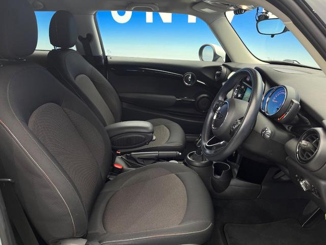 ●シートの使用感：破れ・へたりも少なく、ご覧の通りきれいな状態を維持しております。また、室内クリーニング・コーティングもご用命いただけます。