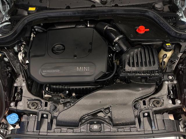 ●当店では、各メーカーの専用診断テスターを導入。国家資格を持つテクニカルスタッフも常駐しておりますので、万が一の際にも安心してご利用いただけます。