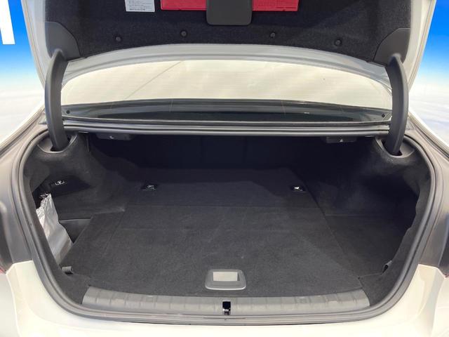 ●トランクルーム：趣味が広がる収容スペース！これだけの広さがあればお買い物やレジャーなどにも最適です！使用感も少なくきれいな状態を維持しております。