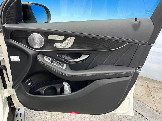 ＧＬＣ ＧＬＣ４３　４マチック　エクスクルーシブＰＫＧ　パノラミックスライディングルーフ　全周囲カメラ　ブルメスターサウンド　革シート　全席シートヒーター　ヘッドアップディスプレイ　パワーバックドア　純正２０インチＡＷ　４ＷＤ　禁煙（36枚目）