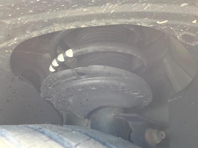 Ａ３ スポーツバック１．４ＴＦＳＩ　後期モデル　セーフティパッケージ　コンビニエンスパッケージ　ナビゲーションパッケージ　バーチャルコックピット　アダプティブクルーズコントロール　ＨＩＤヘッドライト　オートライト　デュアルオートエアコン（30枚目）