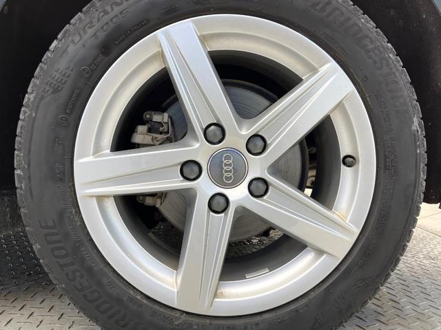 Ａ３ スポーツバック１．４ＴＦＳＩ　後期モデル　セーフティパッケージ　コンビニエンスパッケージ　ナビゲーションパッケージ　バーチャルコックピット　アダプティブクルーズコントロール　ＨＩＤヘッドライト　オートライト　デュアルオートエアコン（35枚目）