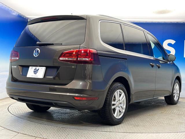 シャラン ＴＳＩ　ハイライン　ナビゲーションシステムＰＫＧ　アダプティブクルーズコントロール　ハーフレザーシート　前席シートヒーター　パワーバックドア　バックカメラ　ＨＩＤヘッドライト　ヘッドランプウォッシャー　ワンオーナー　禁煙（19枚目）