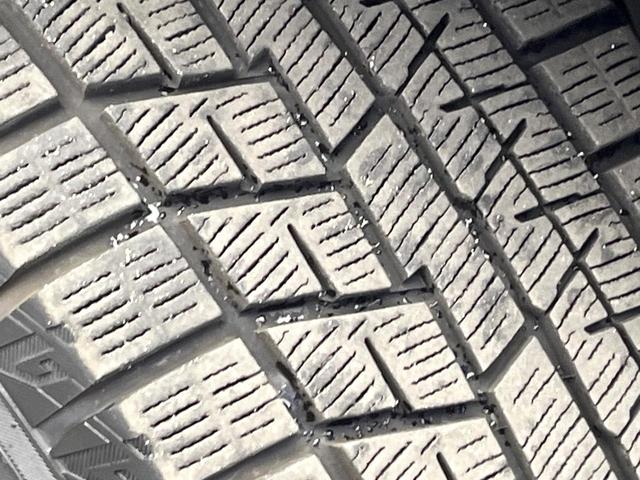 シャラン ＴＳＩ　ハイライン　ナビゲーションシステムＰＫＧ　アダプティブクルーズコントロール　ハーフレザーシート　前席シートヒーター　パワーバックドア　バックカメラ　ＨＩＤヘッドライト　ヘッドランプウォッシャー　ワンオーナー　禁煙（22枚目）