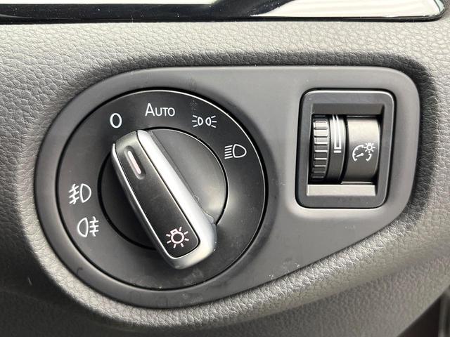 シャラン ＴＳＩ　ハイライン　ナビゲーションシステムＰＫＧ　アダプティブクルーズコントロール　ハーフレザーシート　前席シートヒーター　パワーバックドア　バックカメラ　ＨＩＤヘッドライト　ヘッドランプウォッシャー　ワンオーナー　禁煙（50枚目）