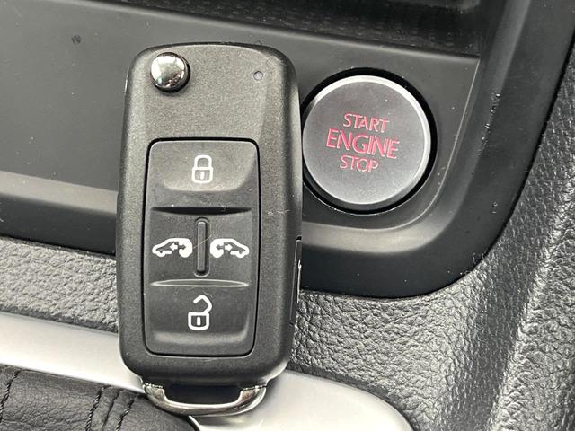 シャラン ＴＳＩ　ハイライン　ナビゲーションシステムＰＫＧ　アダプティブクルーズコントロール　ハーフレザーシート　前席シートヒーター　パワーバックドア　バックカメラ　ＨＩＤヘッドライト　ヘッドランプウォッシャー　ワンオーナー　禁煙（73枚目）