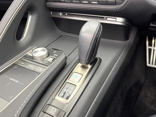 LC LC500 コンバーチブル レクサスセーフティシステムプラス マルチカラーヘッドアップディスプレイ マークレビンソンサウンド 純正OP21インチアルミ 黒革シート 前席シートヒーター・シートベンチレーション・パワーシート 禁煙車(12枚目)