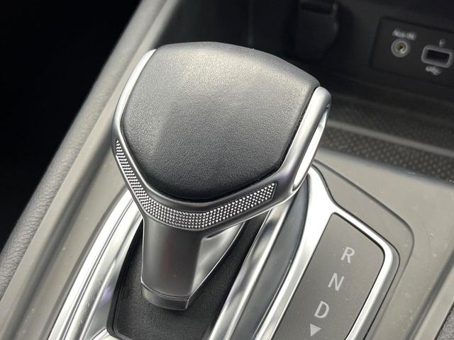 ●シフトノブの使用感も少なく、良好な状態です。