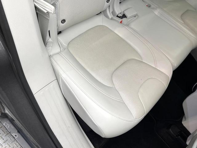 ジープ・チェロキー リミテッド　後期モデル　白革シート　アダプティブクルーズ　ＬＥＤ　前席シートヒーター　シートベンチレーション　電動リアゲート　純正１８インチアルミ　フルセグ　禁煙車（45枚目）