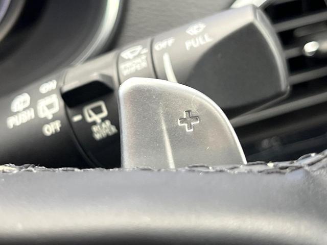 ジープ・チェロキー リミテッド　後期モデル　白革シート　アダプティブクルーズ　ＬＥＤ　前席シートヒーター　シートベンチレーション　電動リアゲート　純正１８インチアルミ　フルセグ　禁煙車（55枚目）