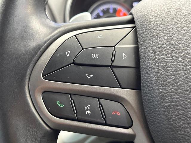 ジープ・チェロキー リミテッド　後期モデル　白革シート　アダプティブクルーズ　ＬＥＤ　前席シートヒーター　シートベンチレーション　電動リアゲート　純正１８インチアルミ　フルセグ　禁煙車（56枚目）