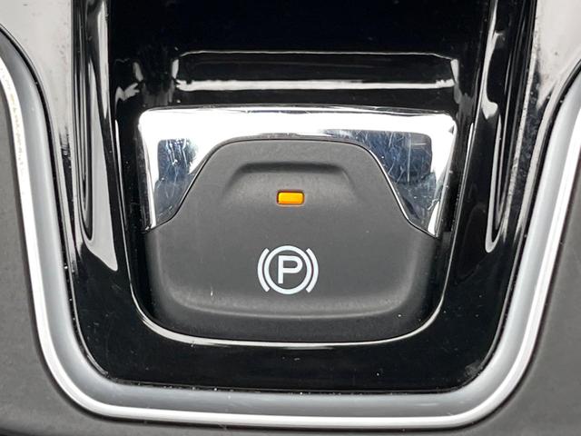 ジープ・チェロキー リミテッド　後期モデル　白革シート　アダプティブクルーズ　ＬＥＤ　前席シートヒーター　シートベンチレーション　電動リアゲート　純正１８インチアルミ　フルセグ　禁煙車（66枚目）