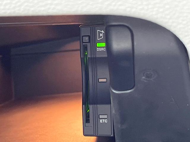 ジープ・チェロキー リミテッド　後期モデル　白革シート　アダプティブクルーズ　ＬＥＤ　前席シートヒーター　シートベンチレーション　電動リアゲート　純正１８インチアルミ　フルセグ　禁煙車（67枚目）