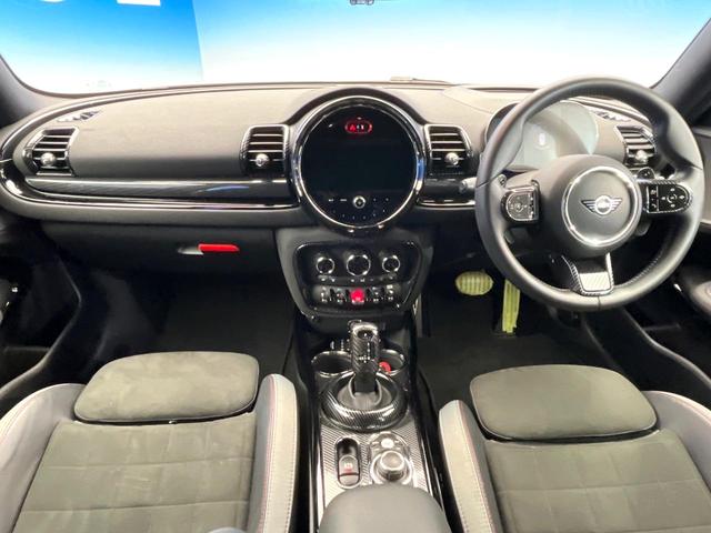 ＭＩＮＩ ジョンクーパーワークス　クラブマン　後期モデル　ジョンクーパーワークストリム　前席シートヒーター　アダプティブクルーズコントロール　レーンアシスト　オートライト　ＬＥＤヘッドランプ　前席シートヒーター　プライバシーガラス　ワンオーナー（2枚目）