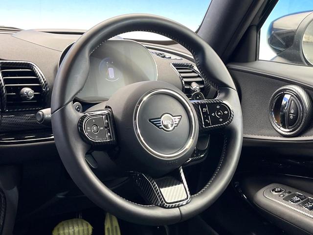 ＭＩＮＩ ジョンクーパーワークス　クラブマン　後期モデル　ジョンクーパーワークストリム　前席シートヒーター　アダプティブクルーズコントロール　レーンアシスト　オートライト　ＬＥＤヘッドランプ　前席シートヒーター　プライバシーガラス　ワンオーナー（11枚目）