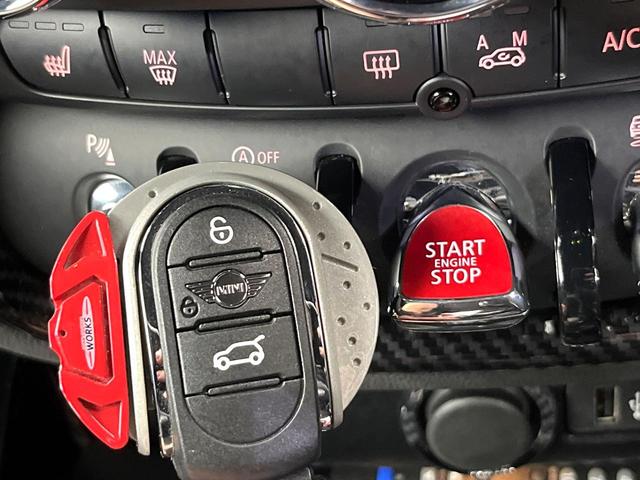 ＭＩＮＩ ジョンクーパーワークス　クラブマン　後期モデル　ジョンクーパーワークストリム　前席シートヒーター　アダプティブクルーズコントロール　レーンアシスト　オートライト　ＬＥＤヘッドランプ　前席シートヒーター　プライバシーガラス　ワンオーナー（57枚目）