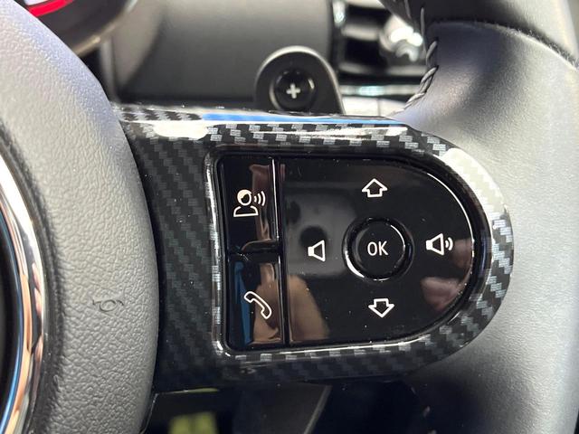 ＭＩＮＩ ジョンクーパーワークス　クラブマン　後期モデル　ジョンクーパーワークストリム　前席シートヒーター　アダプティブクルーズコントロール　レーンアシスト　オートライト　ＬＥＤヘッドランプ　前席シートヒーター　プライバシーガラス　ワンオーナー（60枚目）