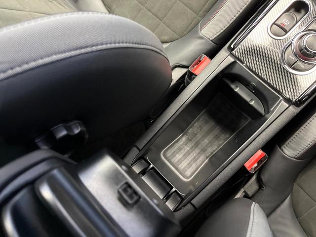 ＭＩＮＩ ジョンクーパーワークス　クラブマン　後期モデル　ジョンクーパーワークストリム　前席シートヒーター　アダプティブクルーズコントロール　レーンアシスト　オートライト　ＬＥＤヘッドランプ　前席シートヒーター　プライバシーガラス　ワンオーナー（65枚目）