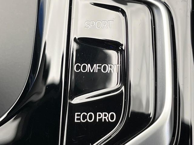 ５シリーズ ５３０ｉ　Ｍスポーツ　全周囲カメラ　革シート　全席シートヒーター　パワーバックドア　パドルシフト　ハイビームアシスト　アンビエントライト　純正１９インチＡＷ　Ｍスポーツサスペンション　ＣＤ／ＤＶＤ再生　地デジＴＶ　禁煙車（63枚目）