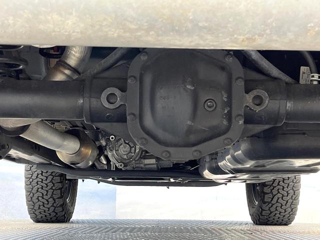 ジープ・ラングラーアンリミテッド サハラ　黒革シート　アダプティブクルーズ　ＬＥＤヘッドランプ　純正ナビ　バックカメラ　前席シートヒーター　ハンドルヒーター　デュアルオートエアコン　Ｂｌｕｅｔｏｏｔｈ再生　スマートキー　禁煙車　４ＷＤ（26枚目）