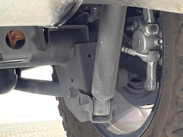 ジープ・ラングラーアンリミテッド サハラ　黒革シート　アダプティブクルーズ　ＬＥＤヘッドランプ　純正ナビ　バックカメラ　前席シートヒーター　ハンドルヒーター　デュアルオートエアコン　Ｂｌｕｅｔｏｏｔｈ再生　スマートキー　禁煙車　４ＷＤ（27枚目）