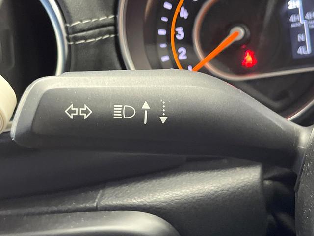 ジープ・ラングラーアンリミテッド サハラ　黒革シート　アダプティブクルーズ　ＬＥＤヘッドランプ　純正ナビ　バックカメラ　前席シートヒーター　ハンドルヒーター　デュアルオートエアコン　Ｂｌｕｅｔｏｏｔｈ再生　スマートキー　禁煙車　４ＷＤ（51枚目）