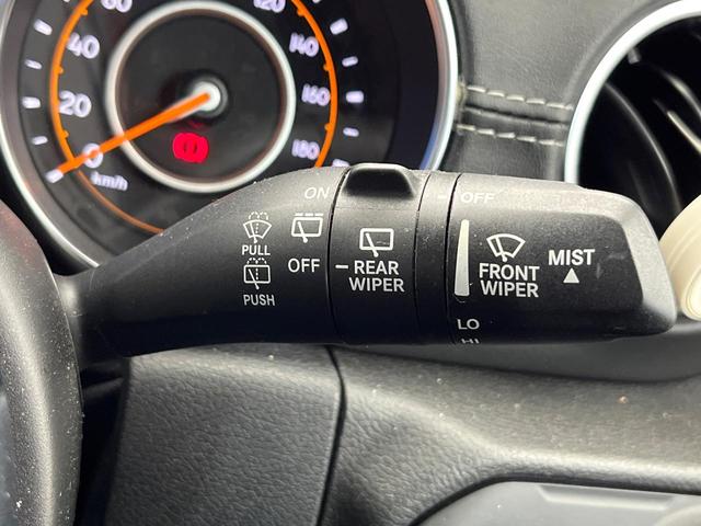 ジープ・ラングラーアンリミテッド サハラ　黒革シート　アダプティブクルーズ　ＬＥＤヘッドランプ　純正ナビ　バックカメラ　前席シートヒーター　ハンドルヒーター　デュアルオートエアコン　Ｂｌｕｅｔｏｏｔｈ再生　スマートキー　禁煙車　４ＷＤ（52枚目）