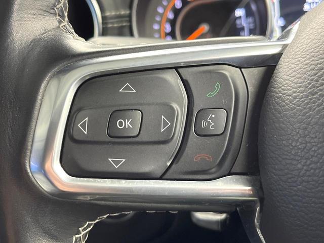 ジープ・ラングラーアンリミテッド サハラ　黒革シート　アダプティブクルーズ　ＬＥＤヘッドランプ　純正ナビ　バックカメラ　前席シートヒーター　ハンドルヒーター　デュアルオートエアコン　Ｂｌｕｅｔｏｏｔｈ再生　スマートキー　禁煙車　４ＷＤ（54枚目）