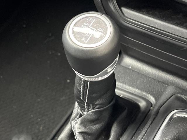 ジープ・ラングラーアンリミテッド サハラ　黒革シート　アダプティブクルーズ　ＬＥＤヘッドランプ　純正ナビ　バックカメラ　前席シートヒーター　ハンドルヒーター　デュアルオートエアコン　Ｂｌｕｅｔｏｏｔｈ再生　スマートキー　禁煙車　４ＷＤ（61枚目）