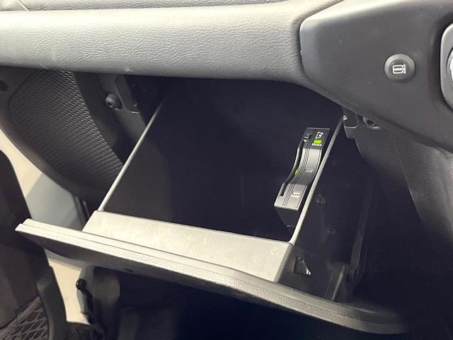 ジープ・ラングラーアンリミテッド サハラ　黒革シート　アダプティブクルーズ　ＬＥＤヘッドランプ　純正ナビ　バックカメラ　前席シートヒーター　ハンドルヒーター　デュアルオートエアコン　Ｂｌｕｅｔｏｏｔｈ再生　スマートキー　禁煙車　４ＷＤ（63枚目）